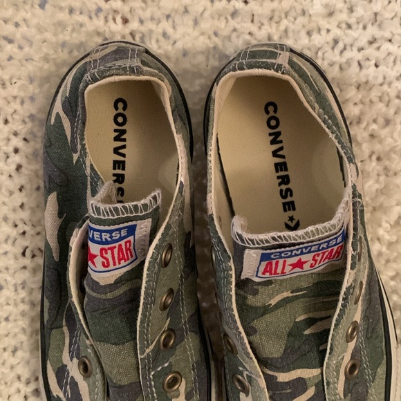 Converse kids shoes, camouflage patterned size 2 Junior. - Picture 4 of 6
